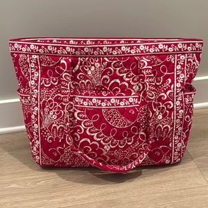 Vera Bradley L Duffle/Tote Pink and White with pockets all around outside/inside